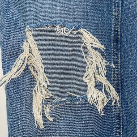 NWOT WE THE FREE MAGGIE MID RISE DISTRESSED JEANS FREE PEOPLE POPULAR BRAND - Picture 8 of 15